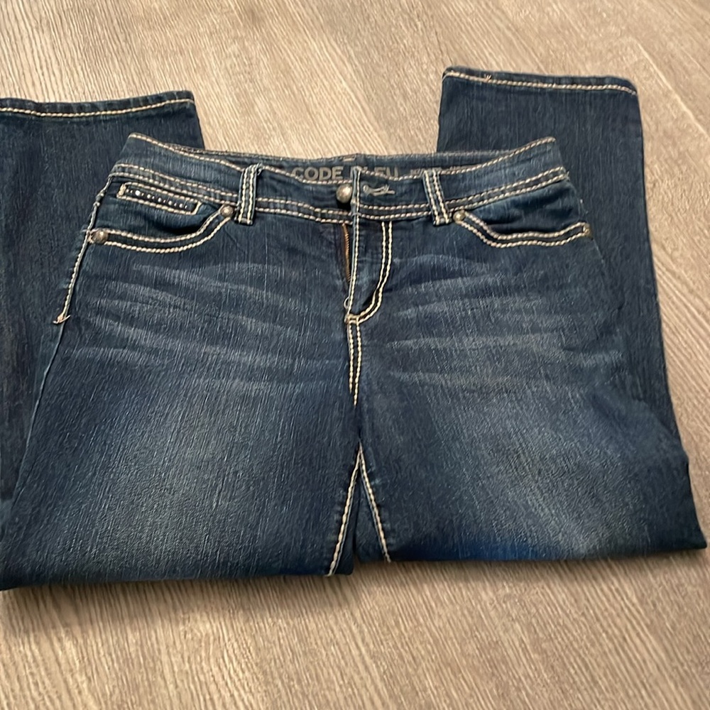Women’s Code Bleu Capris - Picture 5 of 7